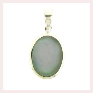 A Sterling Silver Large Oval Pendant 925 crafted from sterling silver adorned with a black mother of pearl.