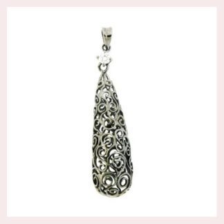 A silver Filigree Pendant & Diamond 14KT with a filigree design.