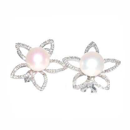 5072803 Flower Pearl Earrings with Diamonds in 18KT White Gold