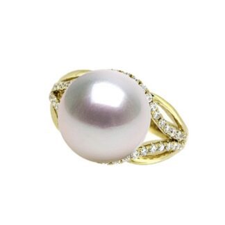 Ring with South Sea Pearl & Diamonds in 14KT Gold