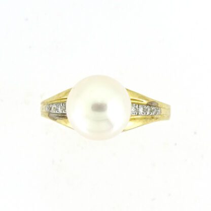 8154 Fresh Water Pearl & Diamond Ring in 14KT Yellow Gold